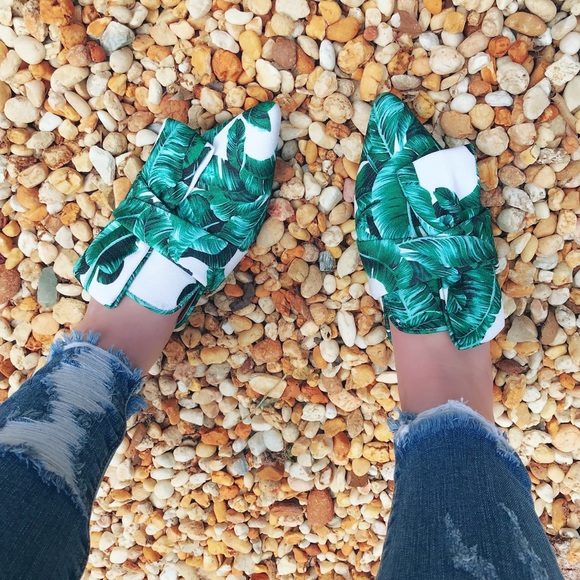 🆕Island Vibes Slip On Mule Flats - Picture 2 of 6